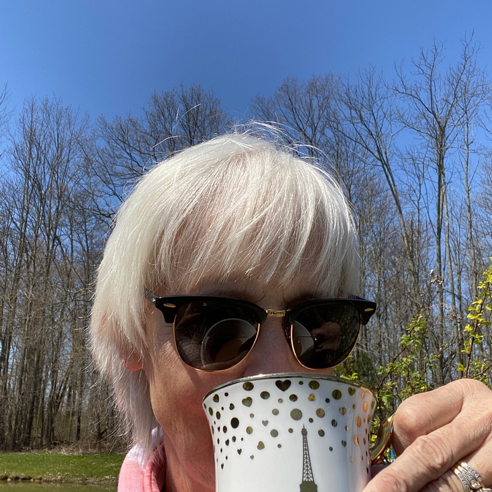 Meet your Posher, Carla